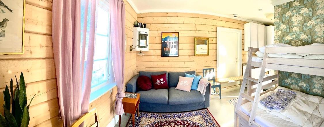 Frösö Scenic Small Guesthouse On Horse Farm By The Lake מראה חיצוני תמונה