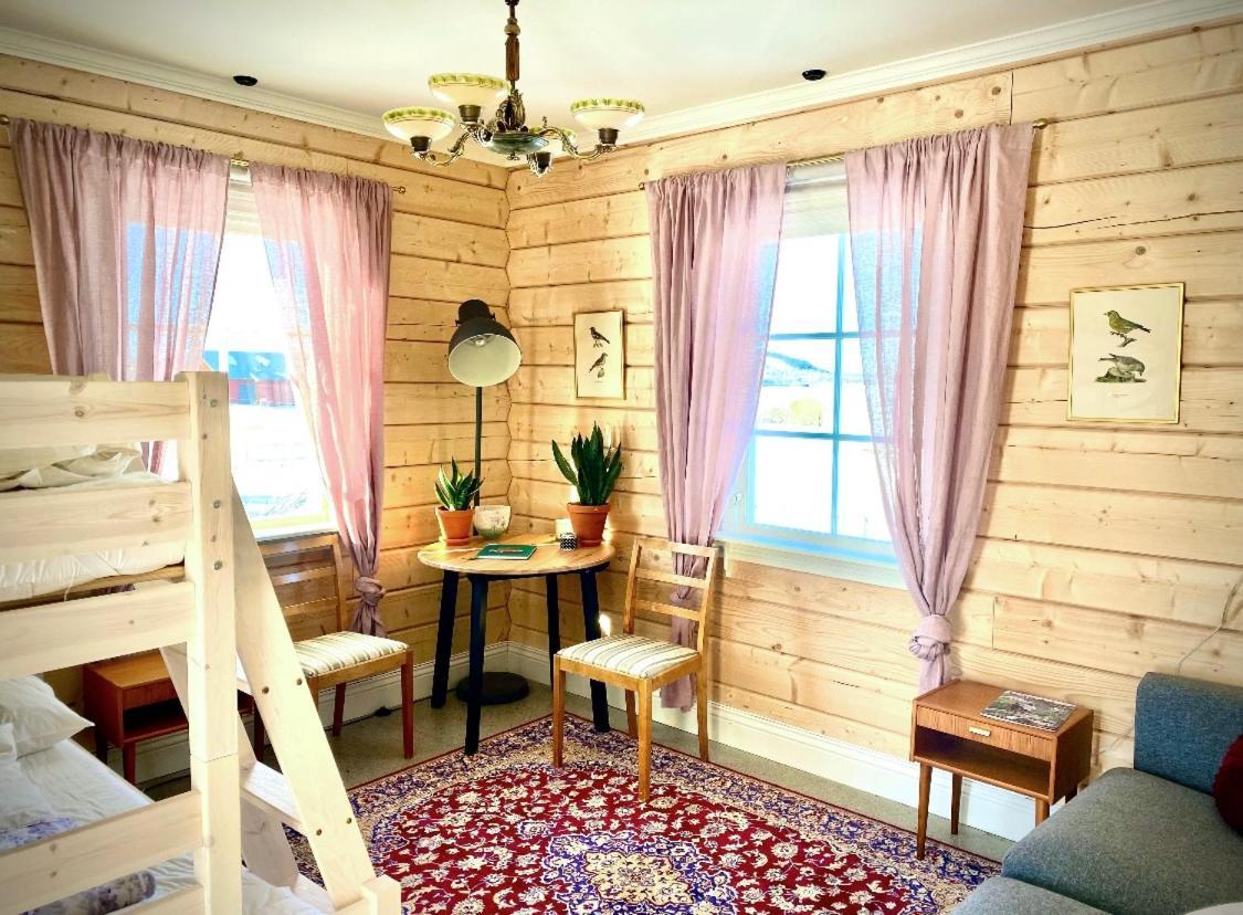 Frösö Scenic Small Guesthouse On Horse Farm By The Lake מראה חיצוני תמונה